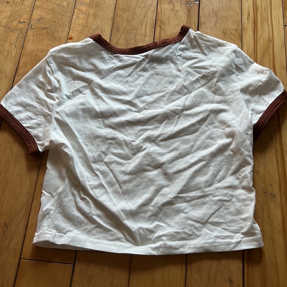 white t shirt with brown rim - Picture 3 of 3
